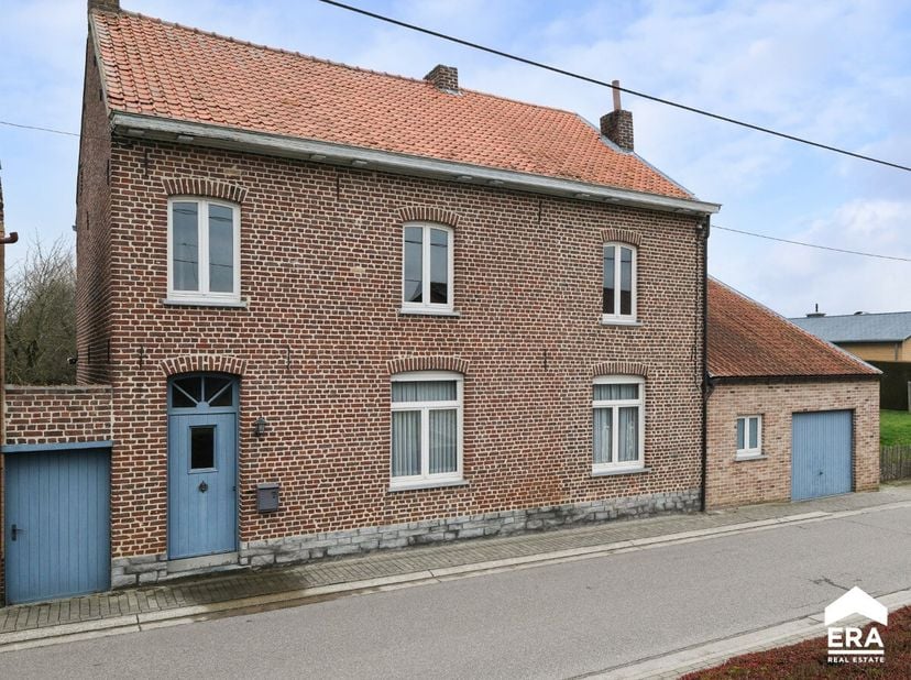 [[ UNE OPTION A ÉTÉ PRISE SUR CE BIEN. ]]<br />
Ce bien participe à la Journée Maisons Ouvertes ERA. Visitable a 13/06/2026 entre 14:30 et 15:30.