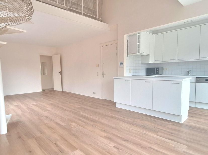 Appartement te huur in Rue de la Rive 72,
                    1200 Sint-Lambrechts-Woluwe