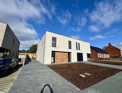                                         Maison à louer à Wechelderzande, € 1.750
