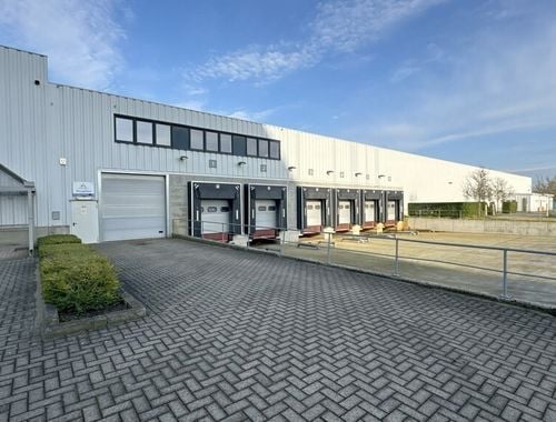                                        Bedrijfsgebouw te huur in Kontich, € 4.606
