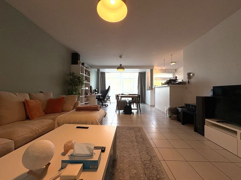 Appartement lumineux de 2 chambres à coucher avec jardin<br />
Situation : L'appartement est situé près du centre ville d'Herentals, à proximité des r