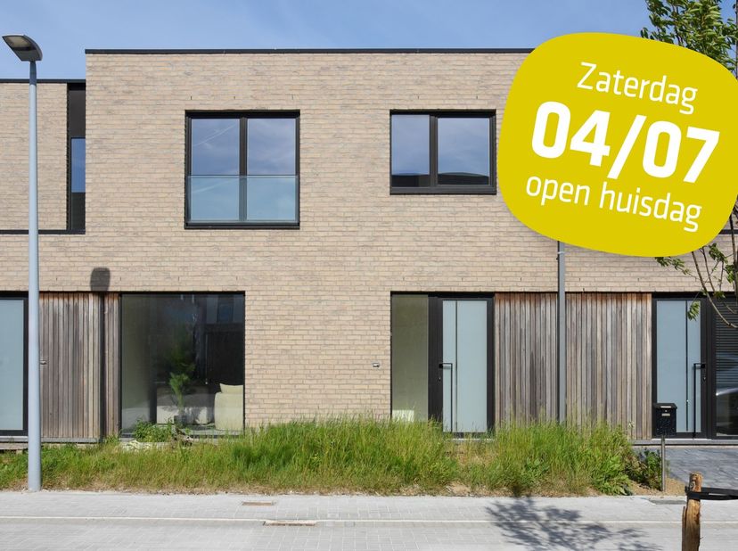 Deze woning wordt gebouwd in het vernieuwend woonproject ‘Roobaertpark’, een rustige buurt die vernieuwend groen, open en verkeersarm is ingericht aan