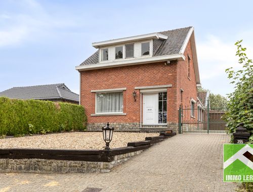                                         Maison à vendre à Tongeren, € 215.000
