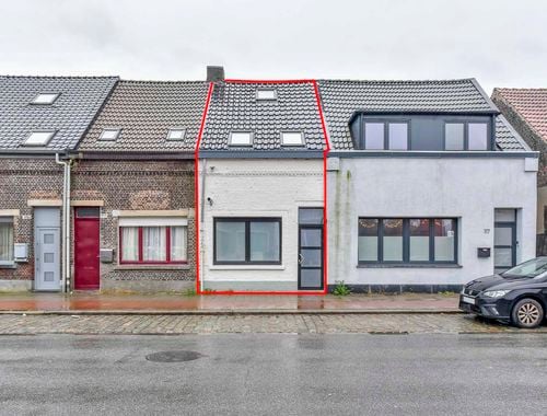                                         Rijwoning te koop in Hemiksem, € 180.000
