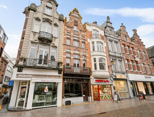                                         Bien commercial à louer à Mechelen, € 3.500
