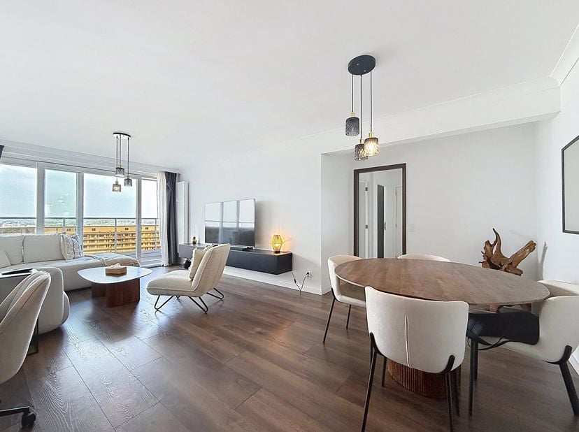 ANDERLECHT - REF:  87293699 - PRACHTIG GEMEUBILEERD APPARTEMENT MET 2 SLAAPKAMERS - VOLLEDIG GERENOVEERD!!<br />
Dit appartement op de 18e verdieping