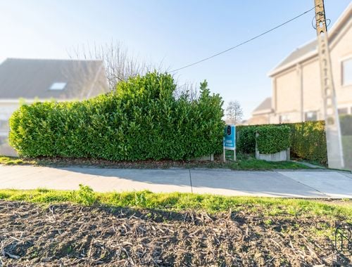                                         Bouwgrond te koop in Ruien, € 135.000
