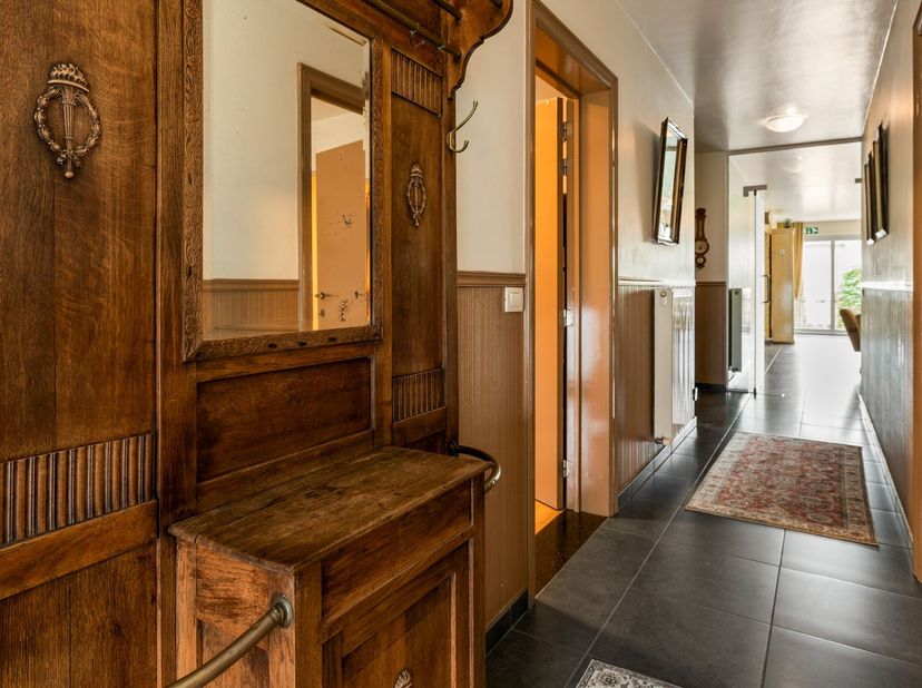 Ruim gelijkvloers appartement met 2 slpks en garage in Zammel<br />
<br />
<br />
Locatie: <br />
Rustig gelegen in Zammel-Geel met een vlotte verbi
