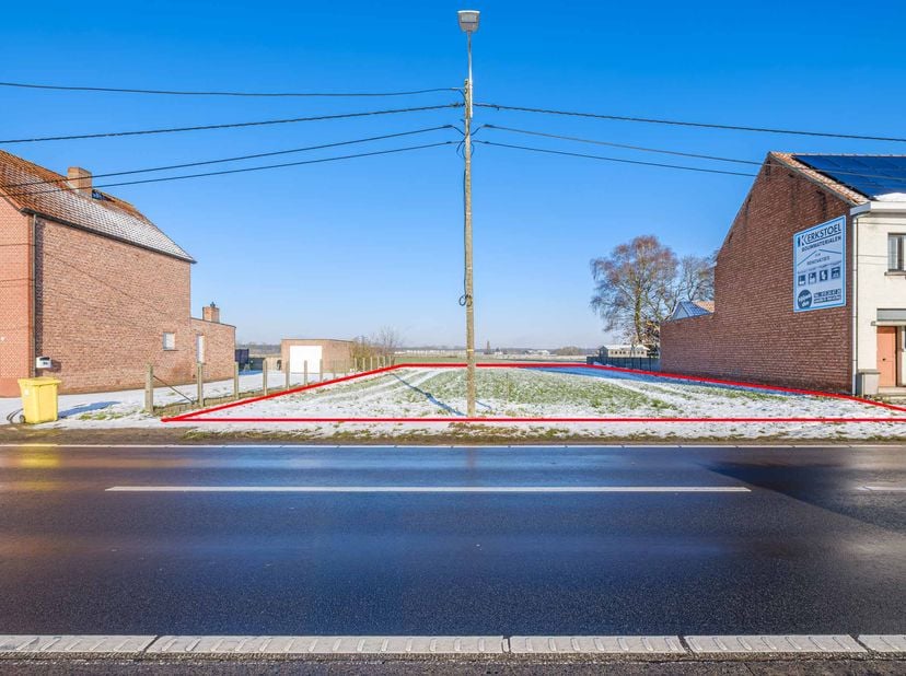Voor open bebouwing te Westerlo, Tongerlo.<br />
Gelegen Geneinde (tussen huisnr. 84 en 80).<br />
Met een oppervlakte van 822m² en een breedte a/d st