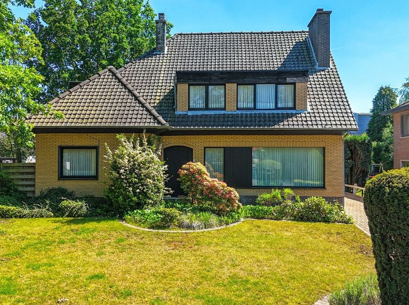 Bij ImmoFusion 7/7 “open huis” : klik op onze 3D-TOUR.<br />
Ervaar vastgoed alsof je er zelf doorloopt!<br />
Bent u op zoek naar een ruime gezinswon