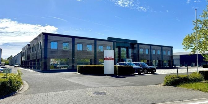 Bedrijfsvastgoed te huur in E 3 laan 80 bus v0.4, 9800 Deinze