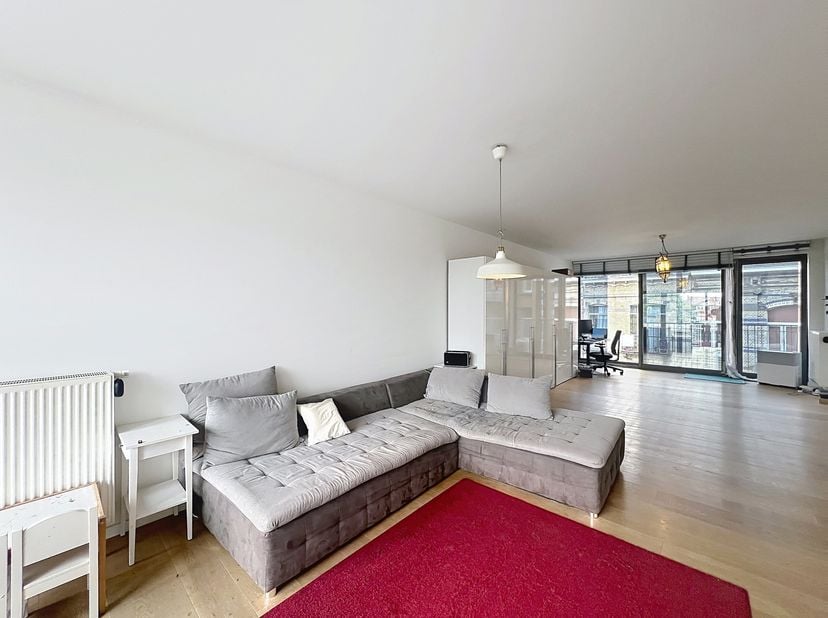 TE KOOP – SCHAARBEEK (HELMETWIJK) – Appartement met 3 slaapkamers, terras en balkon<br />
SCHAARBEEK – Helmetwijk – Modern appartement met 3 slaapkame