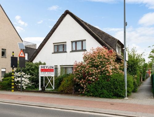                                         Maison unifamiliale à vendre à Sint-Job-in-'t-Goor, € 369.000
