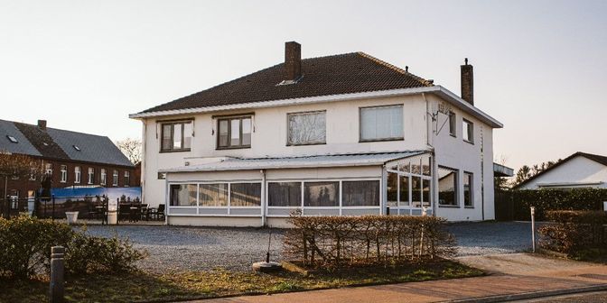 Bedrijfsvastgoed te huur in Sint Odilialaan 1, 3930 Achel