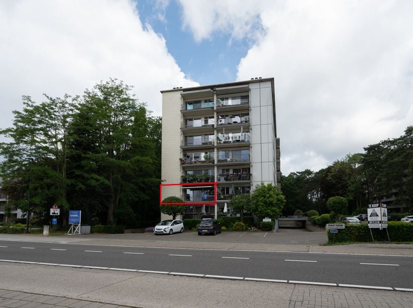 Te Koop – Weg naar As 113 bus 2 – 3600 Genk - <br />
<br />
APPARTEMENT MET 3 SLAAPKAMERS &amp; GARAGE - <br />
<br />
Ligging:<br />
Residentie Roerdomp