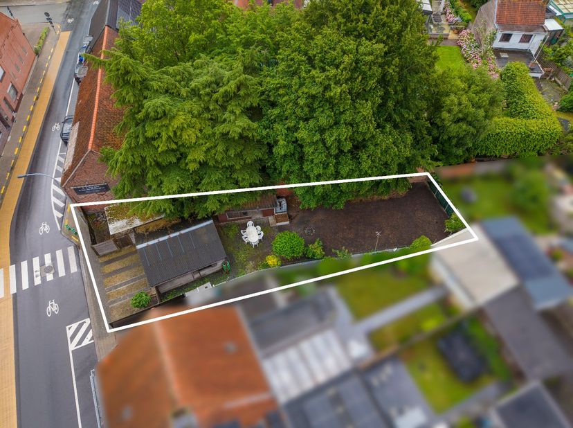 Op zoek naar een bouwgrond waarop u uw plannen op eigen tempo kan realiseren? Deze bouwgrond in de Leiestraat te Kuurne heeft een oppervlakte van 323