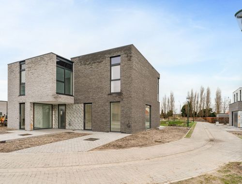                                         Rijwoning te koop in Adinkerke, € 325.000
