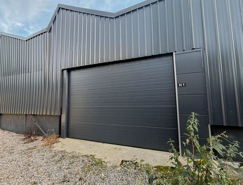                                         Magazijn zonder bureel te koop in Courcelles, € 135.000
