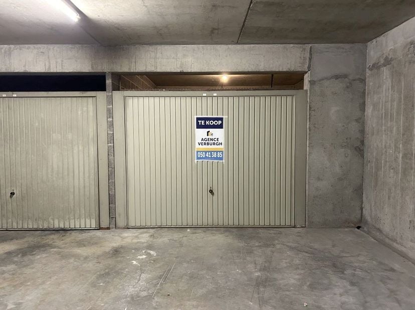 Garage à vendre
                    à 8370 Blankenberge