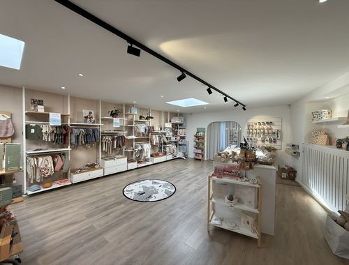                                         Handelsgelijkvloers te huur in Tielt, € 1.480
