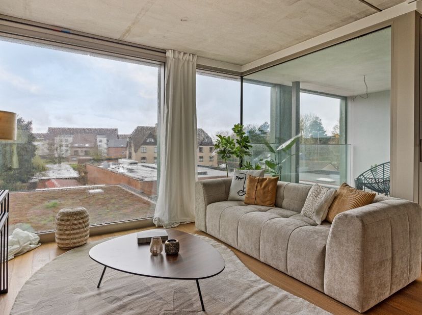 Ce beau projet de nouvelle construction comprend 9 appartements avec de larges places de parking souterrain et de spacieux débarras privés. Cet appart