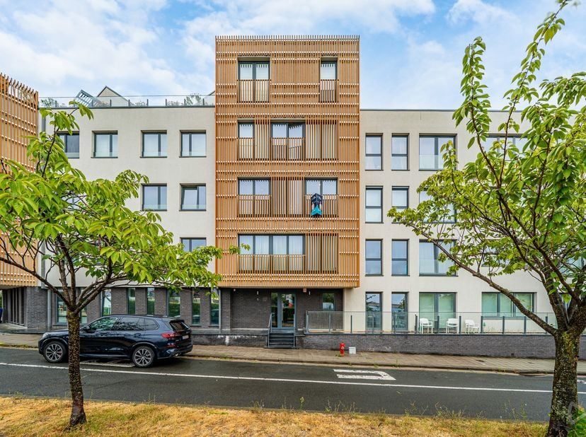 Infos &amp;amp; visites – 02 315 51 71<br />
Photo non contractuelle. Appartement meublé par IA.<br />
We Invest Brussels vous présente ce superbe apparte