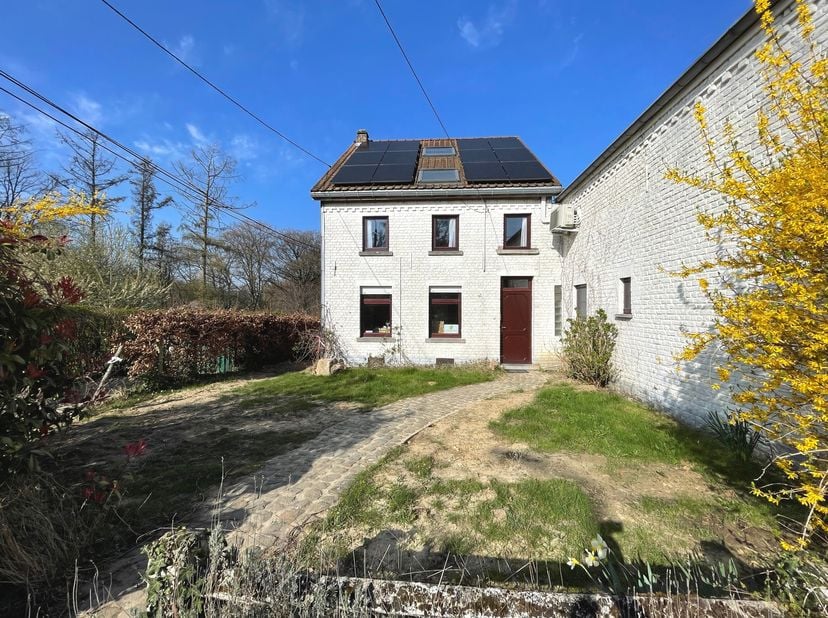 HULDENBERG – OTTENBURG – Appartement duplex avec 2 chambres, dans un véritable havre de paix. Au 1er étage d’une petite copropriété, cet appartement s