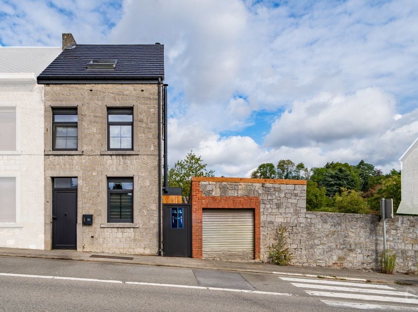 Huis te koop in Avenue de la Libération 84,
                    5660 Couvin