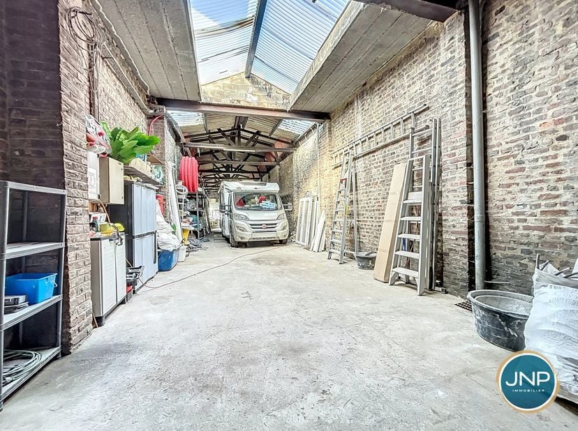 Bedrijfsvastgoed te koop
                    in 4460 Grace-Berleur