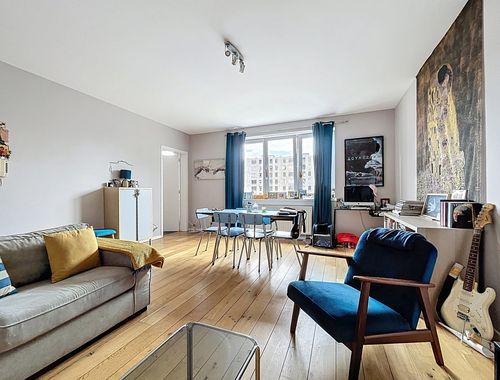                                         Appartement à vendre à Bruxelles, € 240.000
