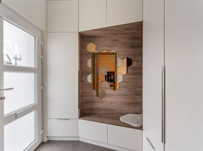 Gerenoveerde woning met gunstig EPC en een polyvalente ruimte<br />
Welkom in deze gerenoveerde instapklare woning gelegen in een rustige en residenti