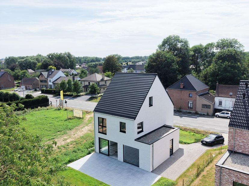 <br />
	Energiezuinige BEN-woning<br />
	3 tot 4 slaapkamers<br />
	Perceel van ca. 850 m²<br />
	BVO&amp;nbsp;van ca.200 m²<br />
	Tuinaanleg inbegrepen<