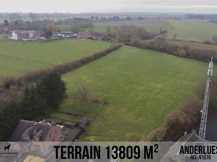 Terrain agricole dans la commune de ANDERLUES<br />
La superficie du terrain est de 13809m&amp;sup2;, une largueur de +/-95m et une profondeur de +/-140m.