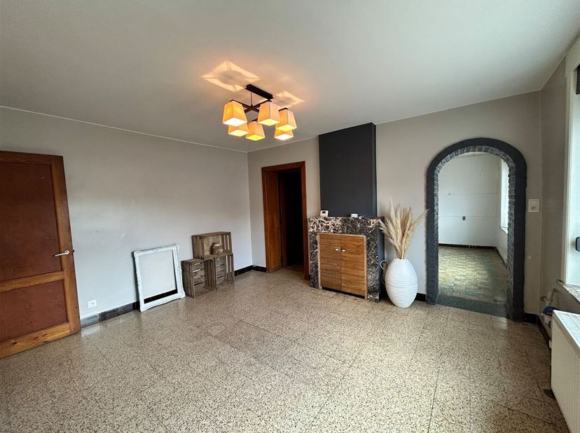 Bonne maison d'habitation sise en plein coeur du charmant village de Pipaix.<br />
Ce bien bénéficie d'une superficie totale de +/-120m² et se compose
