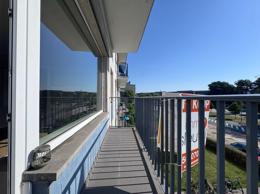 Appartement te koop in Koning Albert I-laan 44C bus 201,
                    8200 Sint-Michiels