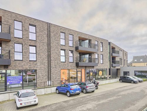                                         Handelsgelijkvloers te huur in Bocholt, € 729
