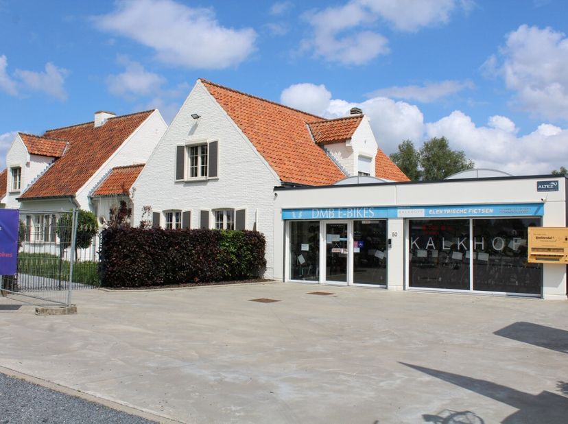 Bedrijfsvastgoed te koop in Provinciebaan 50x bus HP,
                    8880 Ledegem