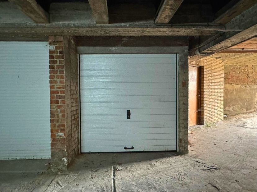 Garage à vendre
                    à 2100 Deurne