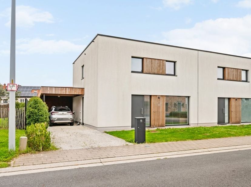 Huis te koop in Te Groeneweghe 11,
                    8800 Roeselare