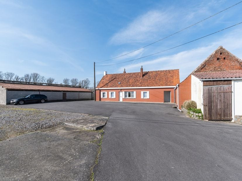 Maison à vendre à Oude Lettenhofstraat 1,
                    8550 Zwevegem
