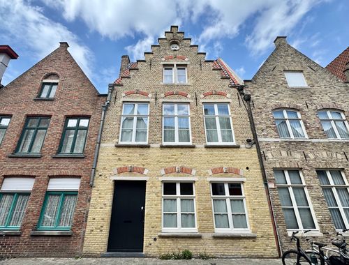                                         Maison de maître à vendre à Brugge, € 695.000
