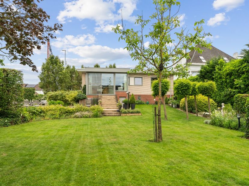 Huis te koop in Oude Vijvestraat 18,
                    8790 Waregem