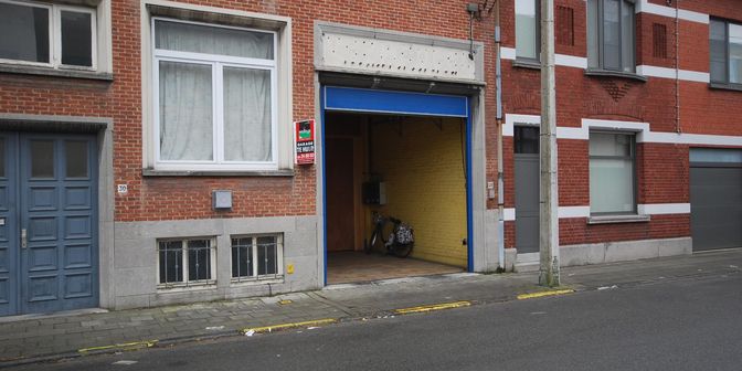Garage te huur in Sint-Jorisstraat 28 - st bus 8, 8800 Roeselare