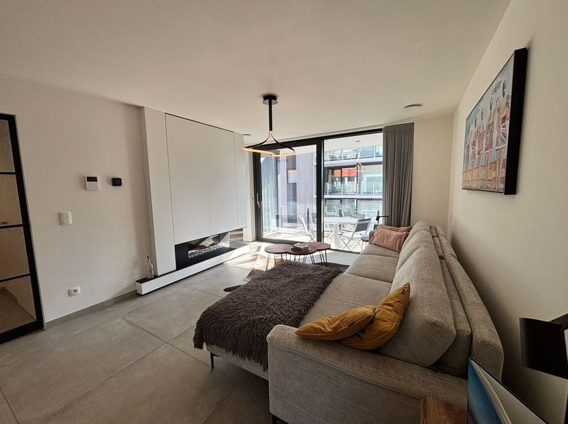 Instapklaar appartement met lateraal ZEEZICHT op toplocatie!<br />
<br />
Op zoek naar een modern appartement aan zee waar u kunt genieten van rust én