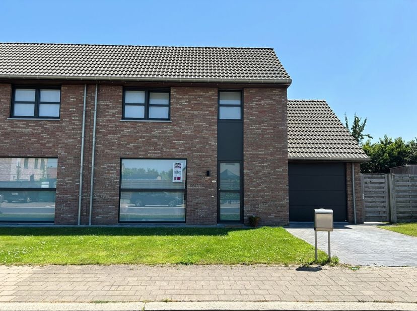 Maison à louer
                    à 8800 Roeselare