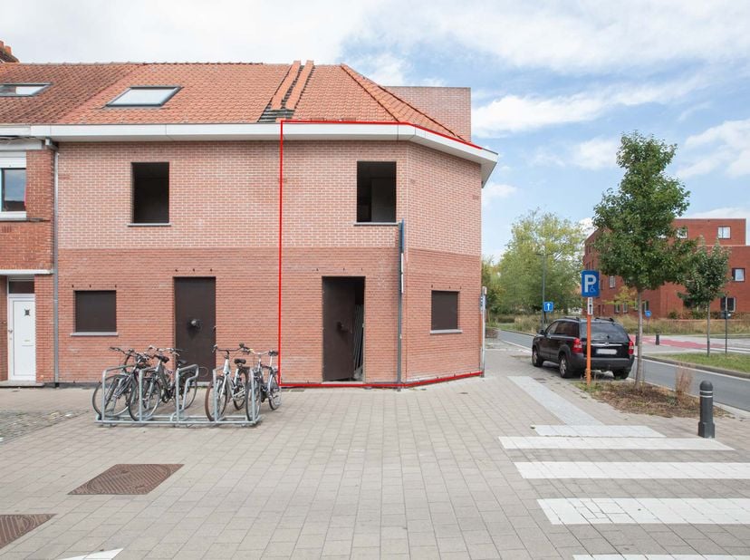 CASCOWONING (NIEUWBOUW) MET TERRAS EN FIETSSTALLING NABIJ UZ GENT -<br />
Bent u op zoek naar een woning die u volledig naar uw eigen smaak kunt afwer