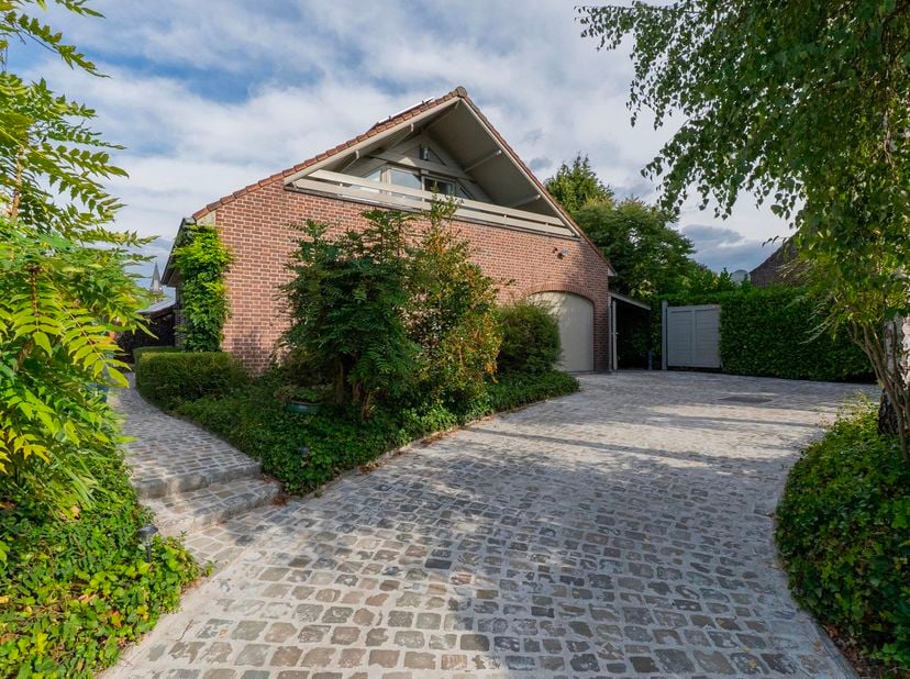 Huis te koop in ,
                    7700 Moeskroen