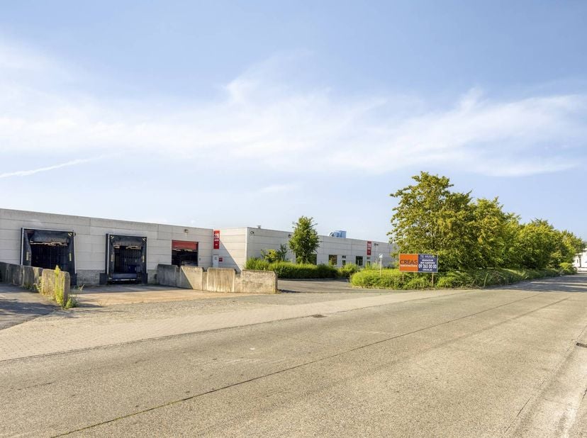 Bien professionnel à louer à Handelsstraat 21,
                    8020 Oostkamp
