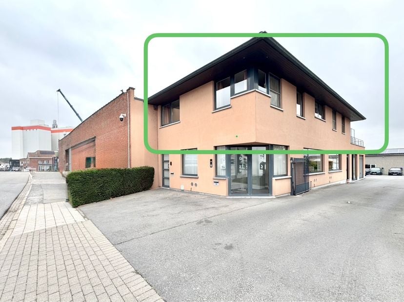 Appartement à louer
                    à 8793 Sint-Eloois-Vijve