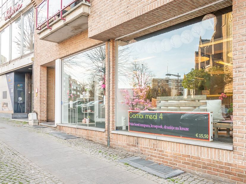 Bedrijfsvastgoed te koop in Kerkplein 0/013,
                    3620 Lanaken